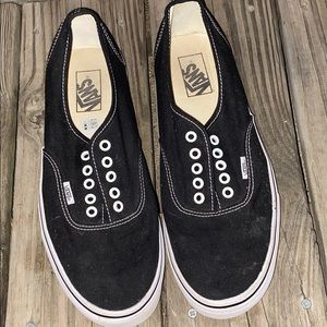 Low top Black Vans